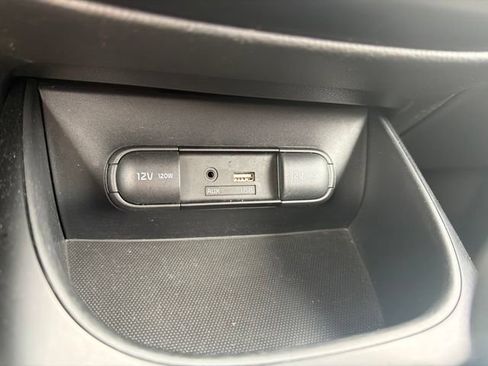 Used 2017 Kia Soul FWD image 25