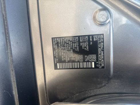 Used 2018 Nissan Rogue SV w/ Premium Package image 31