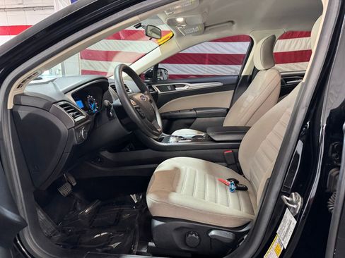 Used 2017 Ford Fusion S FWD image 11