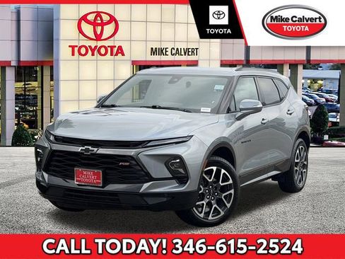 Used 2025 Chevrolet Blazer RS FWD image 1