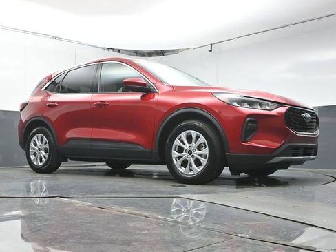 Used 2023 Ford Escape Active w/ Tech Pack #2 FWD image 38