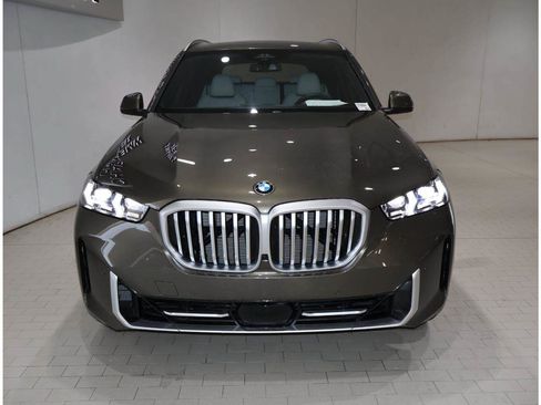 Used 2026 BMW X5 xDrive40i AWD/4WD image 9