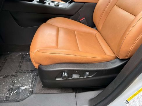 Used 2019 Cadillac XT4 Premium Luxury AWD/4WD image 3