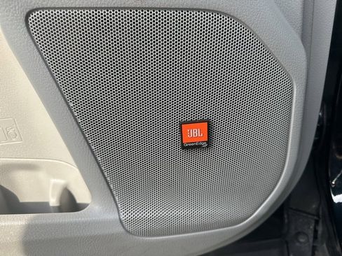 Used 2015 Toyota Highlander Limited Platinum image 13