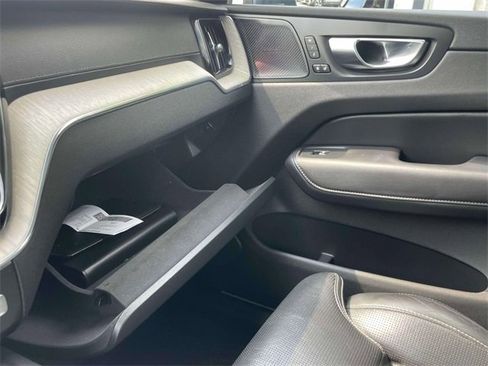 Used 2021 Volvo XC60 T5 Inscription w/ Protection Package Premier image 35