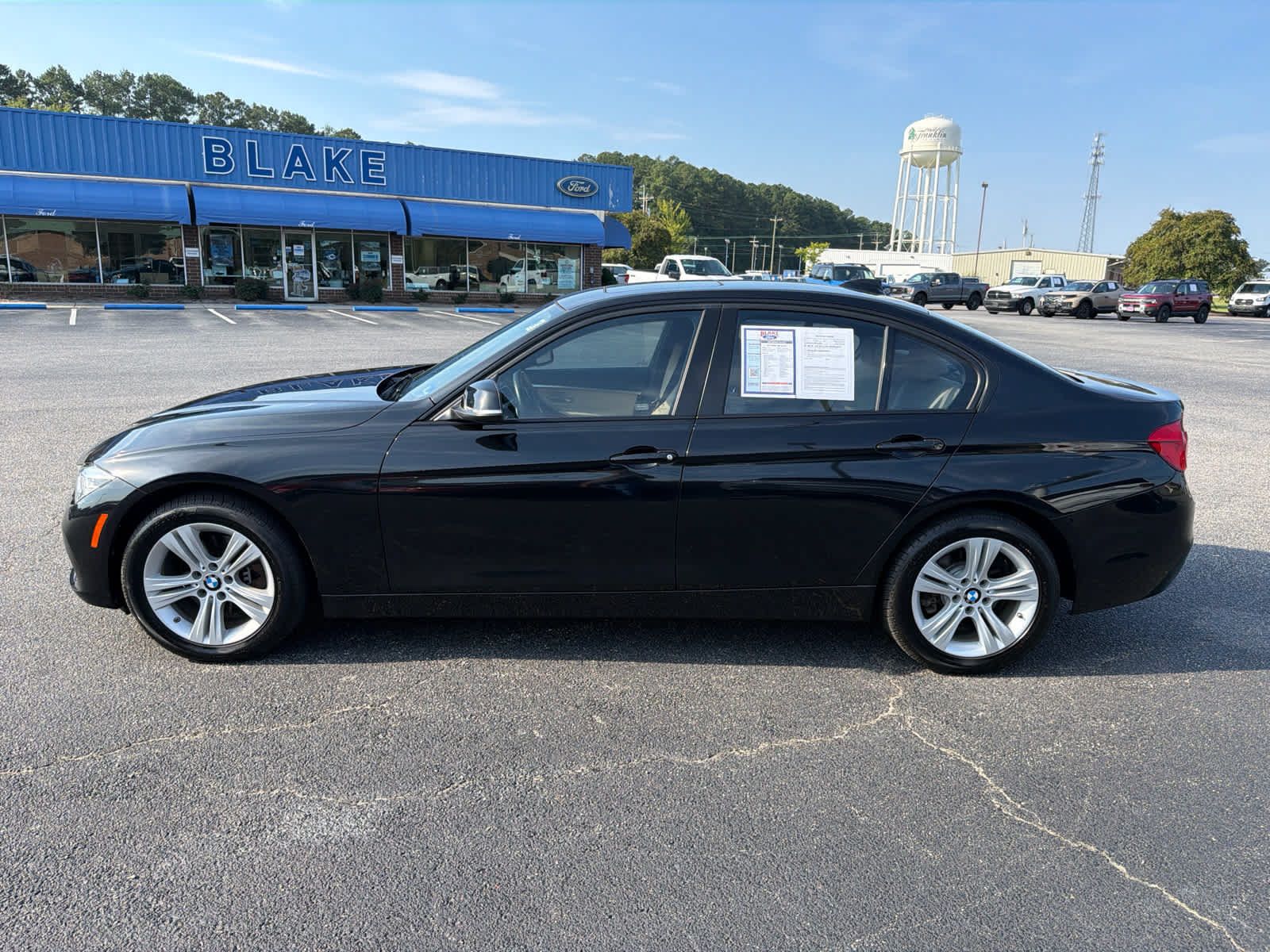 Used 2017 BMW 330i xDrive Sedan AWD/4WD image 6