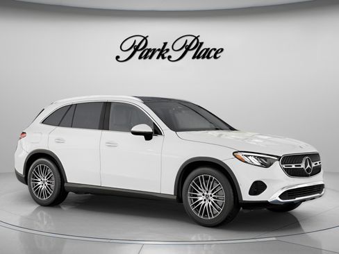 Certified 2026 Mercedes-Benz GLC 300 image 31