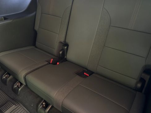 New 2026 GMC Acadia AT4 w/ LPO, Floor Liner Package AWD/4WD image 16