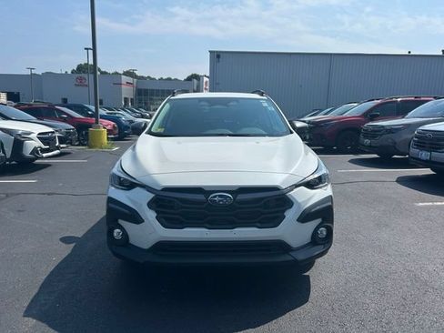 Used 2024 Subaru Crosstrek 2.5i Limited AWD/4WD image 2