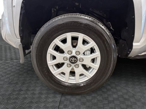 Used 2025 Toyota Tacoma SR AWD/4WD image 15