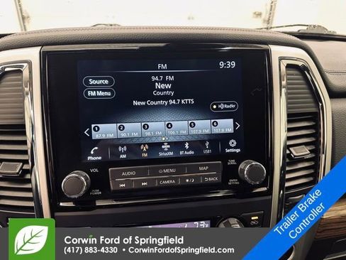 Used 2020 Nissan Titan SL w/ Moonroof Package image 24