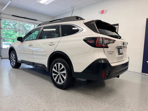 Used 2020 Subaru Outback Premium AWD/4WD image 5