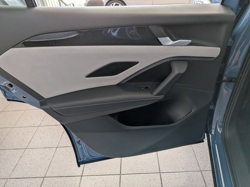 New 2026 Volkswagen Tiguan SE R-Line FWD image 23