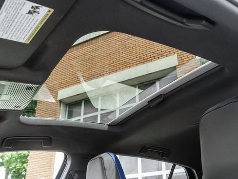 Used 2024 Volkswagen Golf R AWD/4WD image 12