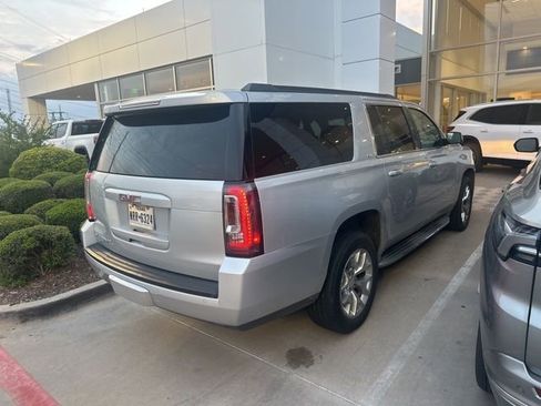 Used 2016 GMC Yukon XL SLT w/ Open Road Package image 3