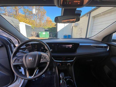 Used 2025 Buick Encore GX Preferred image 29