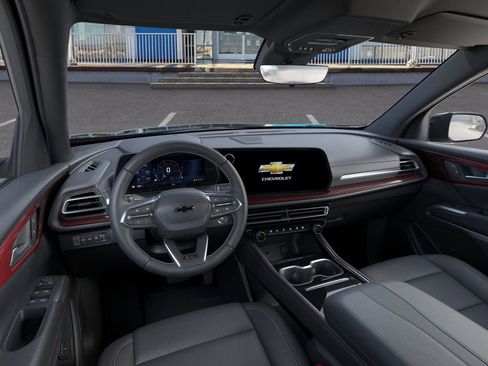 New 2026 Chevrolet Traverse Z71 w/ Driver Confidence Package image 15