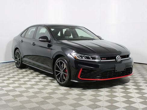 Used 2025 Volkswagen Jetta GLI Autobahn FWD image 27