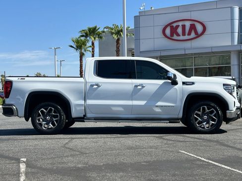 Used 2023 GMC Sierra 1500 SLT w/ SLT Premium Package AWD/4WD image 2