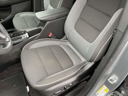 Used 2023 Chevrolet TrailBlazer LT image 12