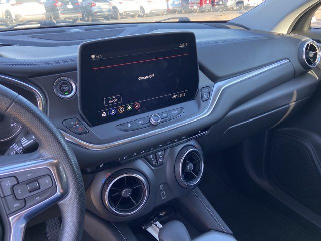 Used 2025 Chevrolet Blazer LT FWD image 23