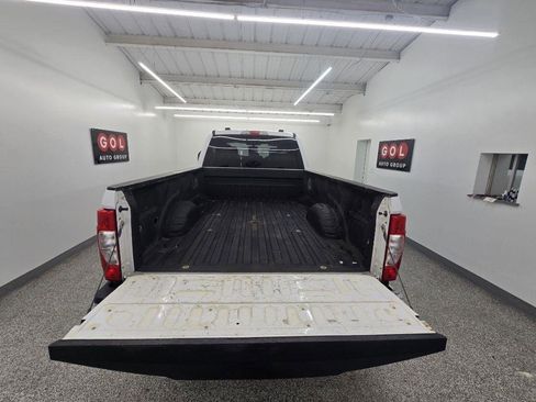 Used 2022 Ford F250 XL w/ Power Equipment Group AWD/4WD image 7