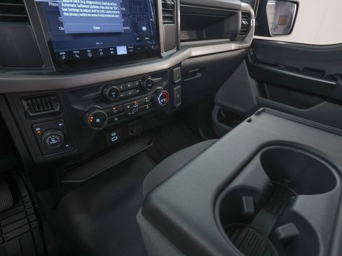 Used 2024 Ford F150 XL image 19