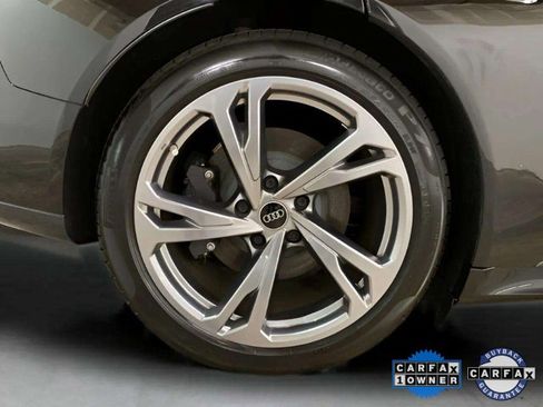 Used 2023 Audi e-tron GT Premium Plus image 30