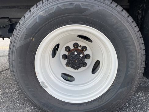 New 2024 Ford E-450 and Econoline 450 Super Duty w/ Interior Upgrade Package image 6