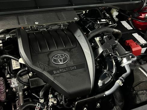 Used 2024 Toyota Highlander Platinum image 49