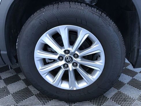 Certified 2025 Toyota Grand Highlander AWD image 18