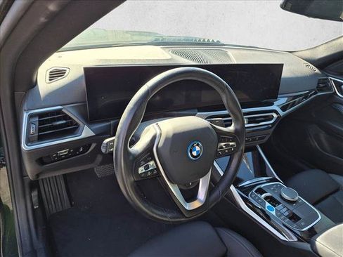 Used 2023 BMW i4 eDrive40 RWD image 9