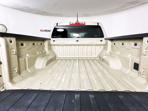 Used 2024 Chevrolet Colorado W/T image 31