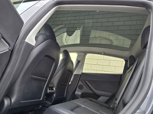 Used 2024 Tesla Model Y Long Range image 24