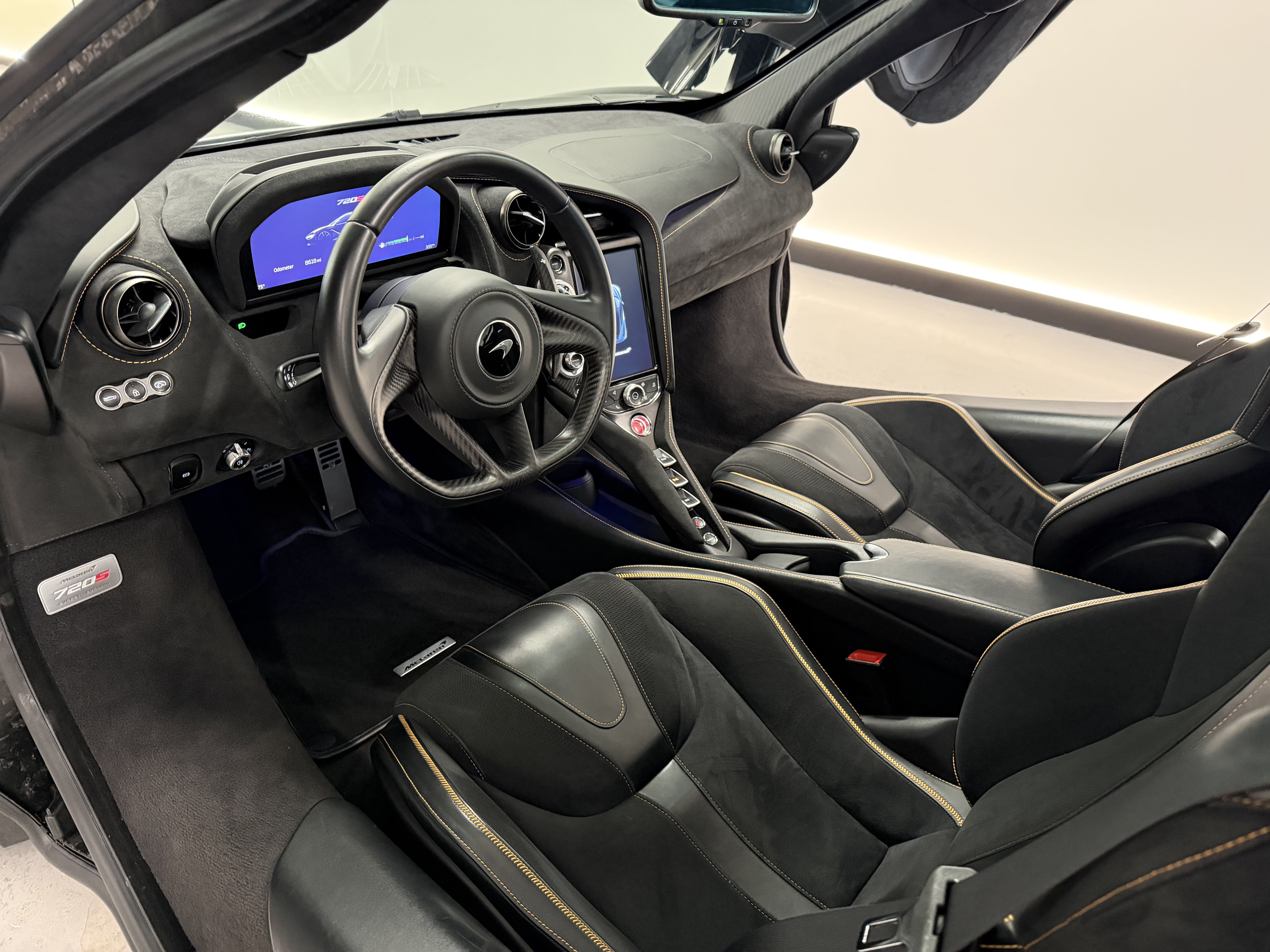 Used 2020 McLaren 720S Performance RWD image 12
