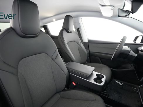 Used 2026 Tesla Model Y Long Range RWD image 23