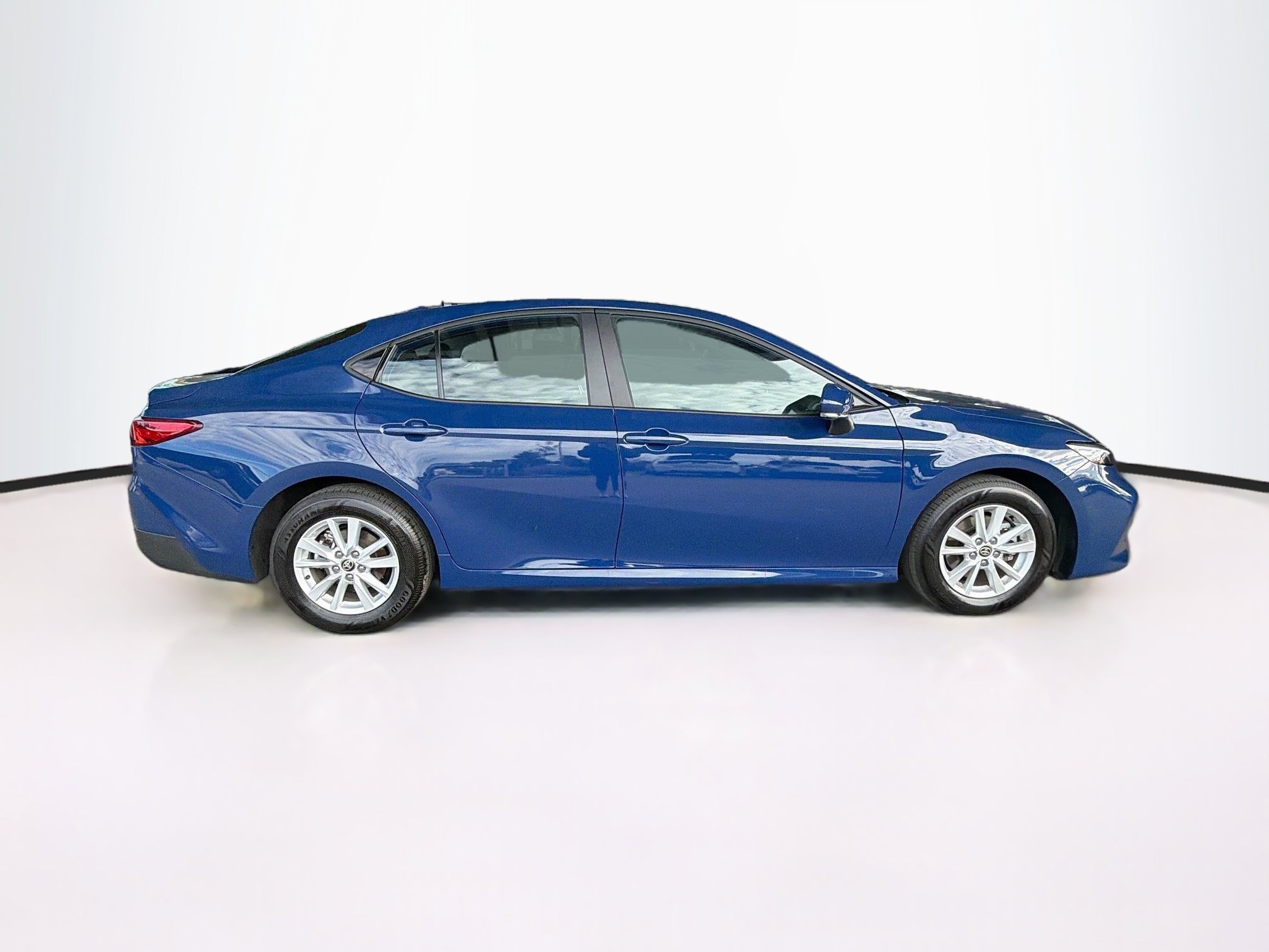 Used 2026 Toyota Camry LE FWD image 10
