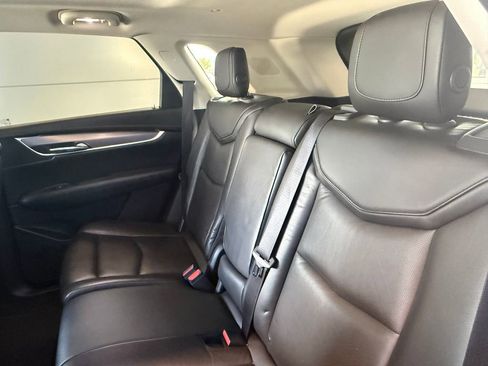 Used 2017 Cadillac XT5 Luxury FWD image 19