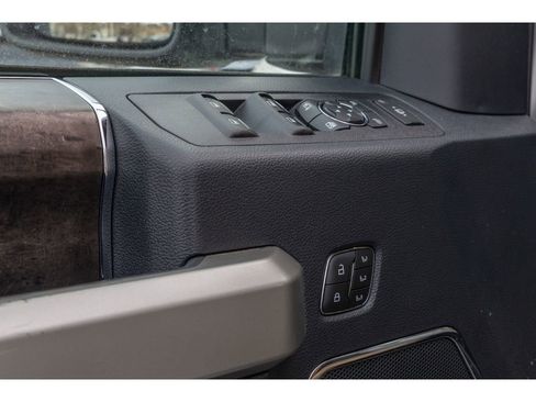 Used 2022 Ford F250 Lariat w/ Lariat Value Package image 19