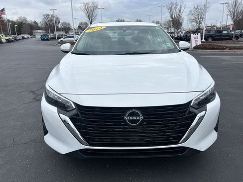Used 2024 Nissan Sentra SV image 2