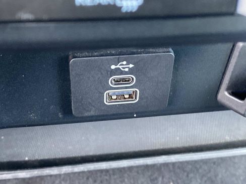 Used 2025 Ford F150 XLT w/ Equipment Group 301A Standard image 25