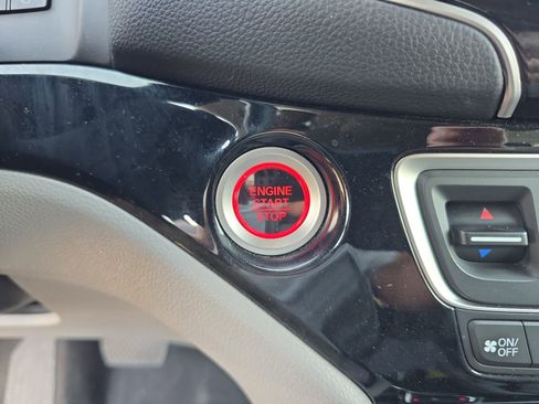 Used 2021 Honda Pilot Touring image 25