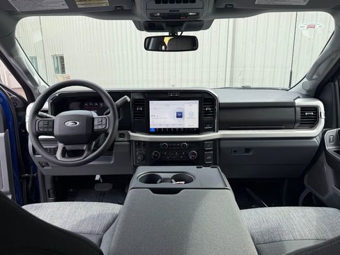 New 2026 Ford F250 XLT w/ XLT Premium Package AWD/4WD image 12