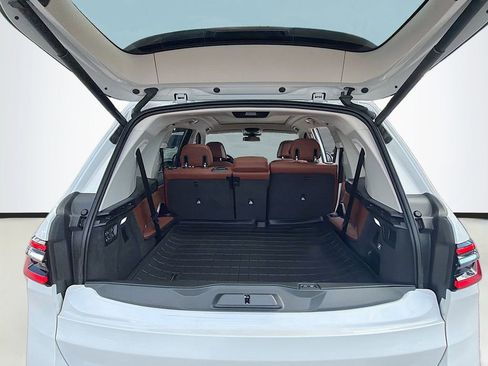 Used 2023 BMW X7 xDrive40i w/ Executive Package image 13