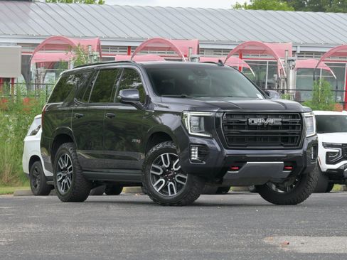 Used 2023 GMC Yukon AT4 w/ AT4 Premium Package AWD/4WD image 2