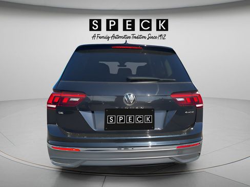Used 2024 Volkswagen Tiguan SE AWD/4WD image 8