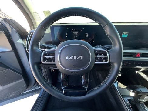 Used 2024 Kia Sorento S FWD image 3