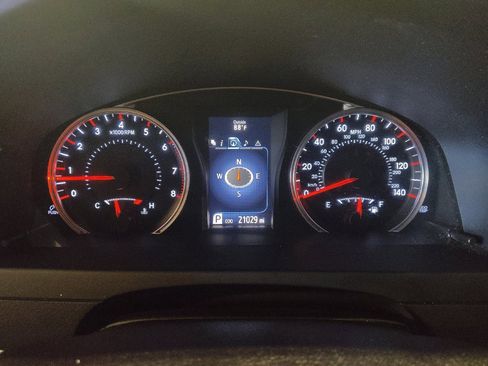 Used 2016 Toyota Camry SE image 23