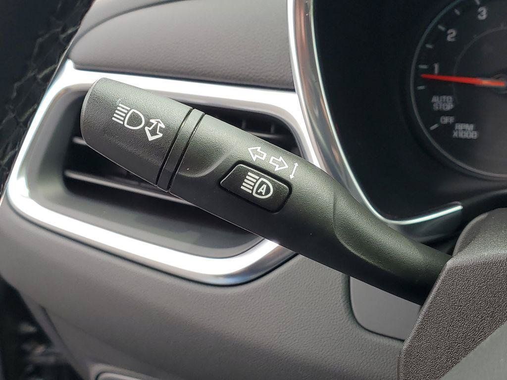 Used 2024 Chevrolet Equinox LT FWD image 11