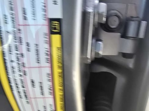 Used 2017 Jeep Cherokee Limited AWD/4WD image 19